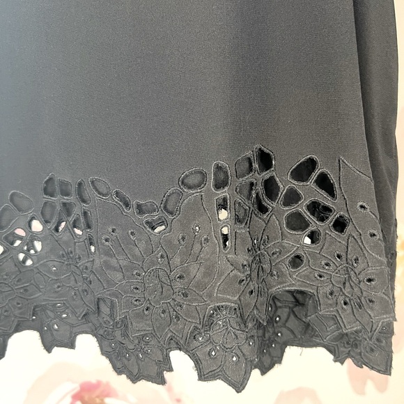 🖤Joie 100% Silk Black Camisole Tank Top with Floral Cutout Designs - Picture 4 of 6